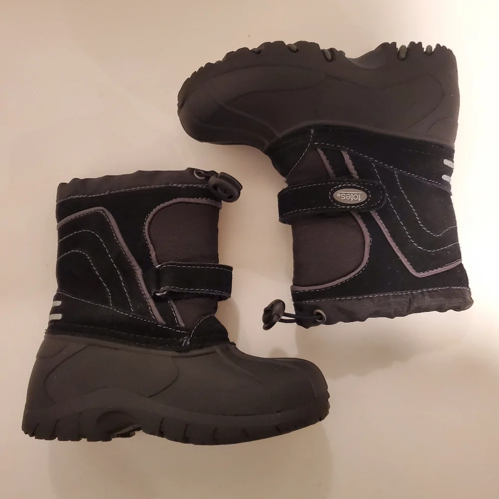 Totes Snow Boots Boy's Size 9